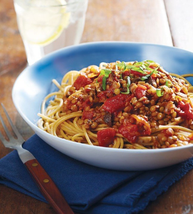 Lentil-Mushroom No-Meat Pasta (Bolognese)