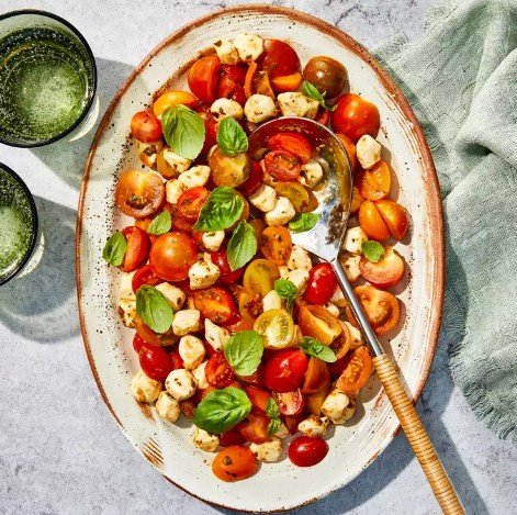 Caprese Salad with Cherry Tomatoes